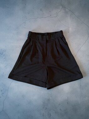 BLACK High Waisted Stretch Shorts Size Medium